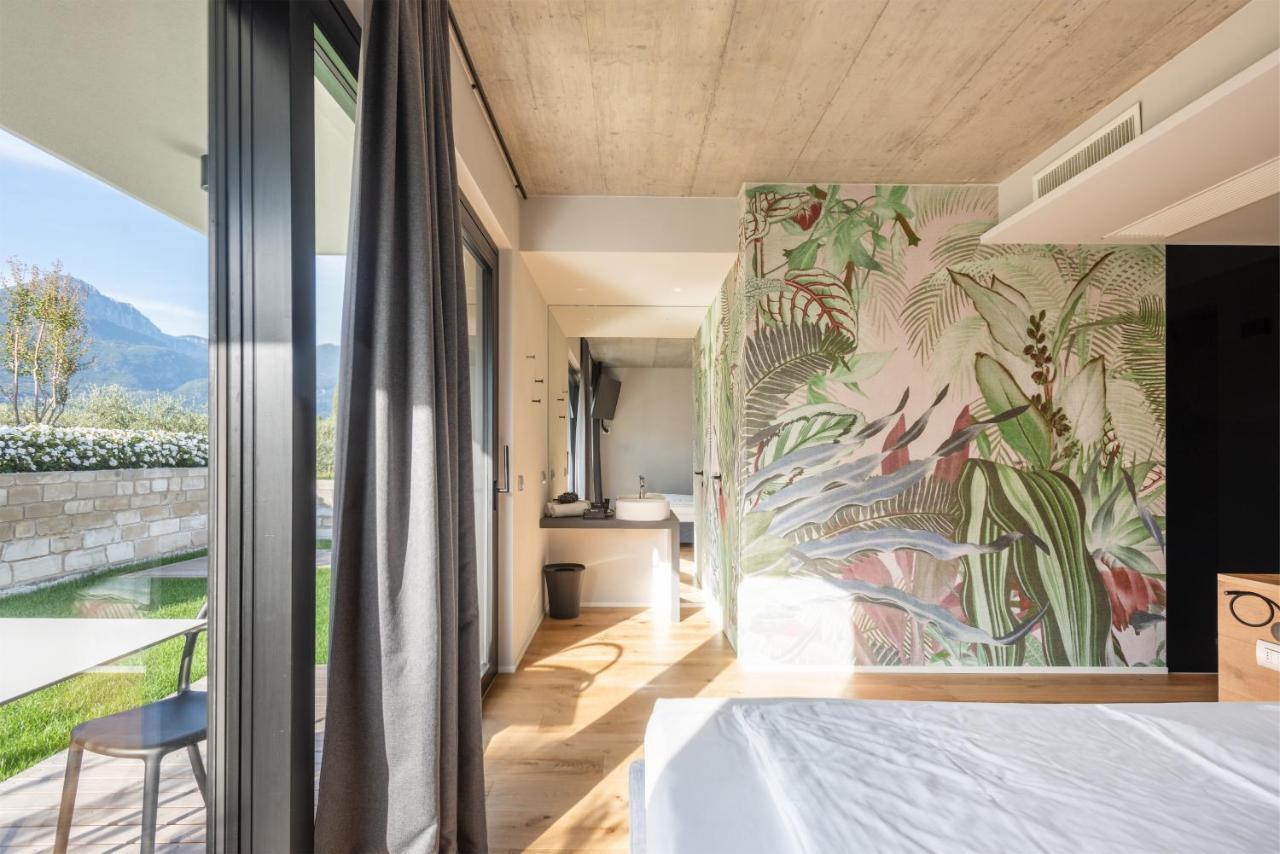 加尔达湖滨Oleeva Garda Living - Adults Only住宿加早餐旅馆 外观 照片
